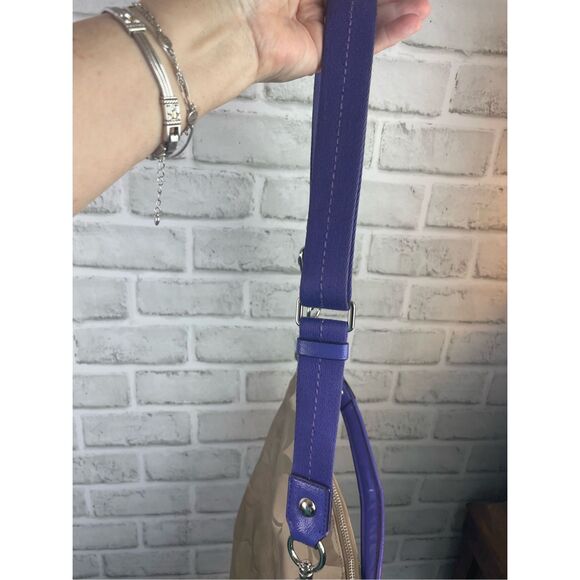 Coach Signature Stripe Hobo Bag F20064 Khaki/Blue Patent Leather Trim - Picture 16 of 16